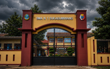 Pegawai TU SMA 1 Sukagumiwang Ngajar di Sekolah Lain Selama 13 Tahun, Modal Izin Lisan?